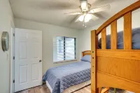 Pet-Friendly Lakeland Condo w/ Screened Porch! - Apartments