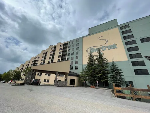 2BR/2BA Luxury Ski in/out condo at Snowshoe Mountain Lodge!