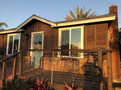 Private, vintage 2bd/2ba, 1/3 acre lot, ocean views, amazing sunsets! Hotels near Cafe Ipe