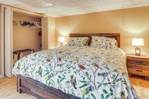 Hike, Golf & Explore: Pet-friendly Apt in Etowah - 3-Star