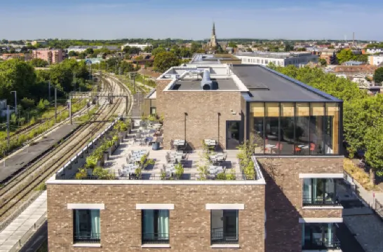 Quai Central Hotels near Tourcoing Station