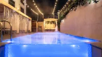 February Dongseong-ro The Signature - Pools