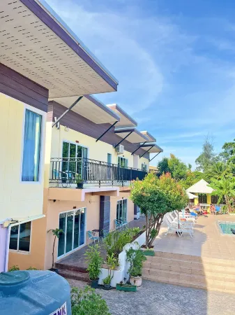 Anyavee Chom by the Sea