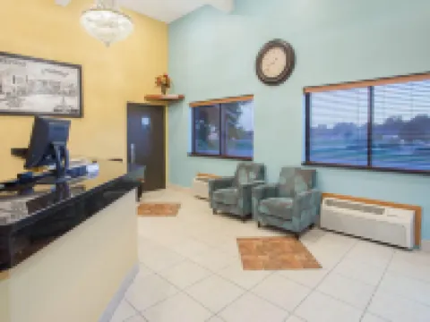 Super 8 by Wyndham Normal Bloomington Hotels in Normal