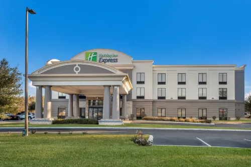 Holiday Inn Express & Suites PERRY by IHG