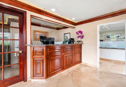 슈어스테이 호텔 바이 베스트 웨스턴