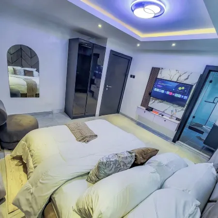 Omo-One Apartment