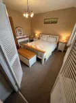 Conwy Town Cottage Sleeps 4 + Cot, Fast Wifi , Private Enclosed Courtyard