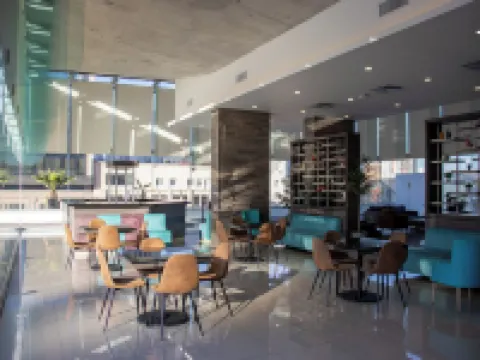 ホテル カヴア モンテレイ モンテレーのホテル