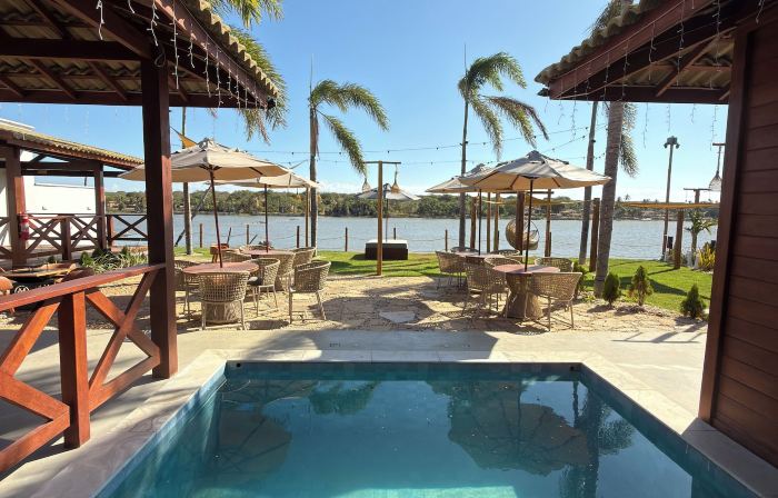 Lagoon Paradise