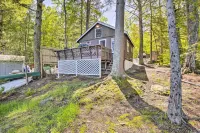 Pet-Friendly Ellsworth Cottage on Branch Lake - Parkplatz