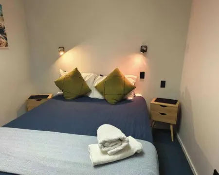 シャネル コート モーテル マスタートンのホテル