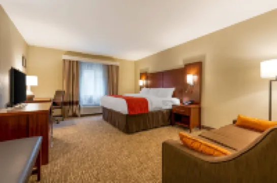 Comfort Inn & Suites Michigan City South Hotels in Coolspring Township