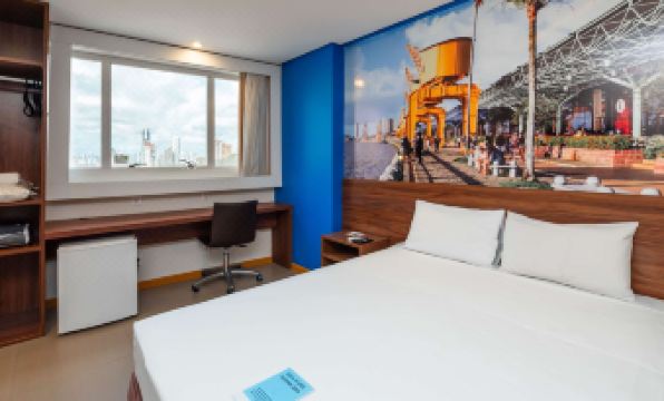 Ibis Styles Belem Hangar