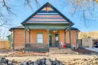 Walk to Royal Gorge Railroad! Colorado Base Camp - Pet Friendly