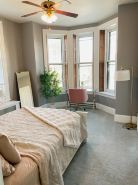 Cozy waterfront 2BR/3 Beds w./ Modern meets Historical Charm/Chic