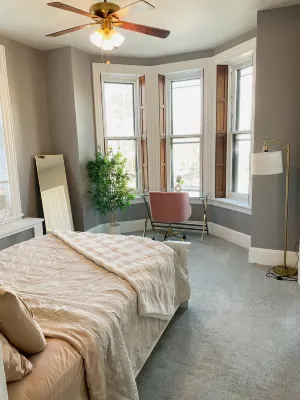 Cozy waterfront 2BR/3 Beds w./ Modern meets Historical Charm/Chic