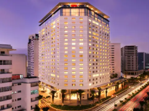 르 로열 만수르 메리디안