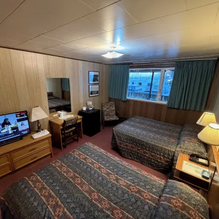 Airport Chalet