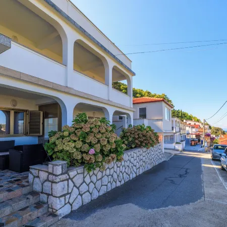 Apartments Marina