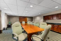 Comfort Inn & Suites Somerset - New Brunswick - parking