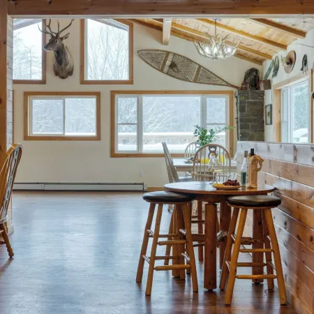 Mins to Hunter Mountain Sleeps 36 Pool, Spa, Games & Bar Cozy Peaks Lodge by Avantstay
