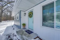 Deck, Fire Pit! Fully Updated Home Near Lake Huron - 3-Star