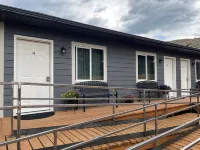 The Bear Den Yellowstone - Lodges