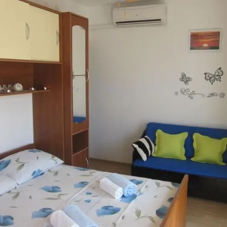 Apartments and Room Dar