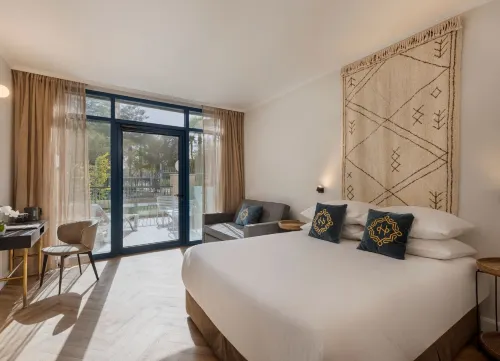 The Herbert Eilat