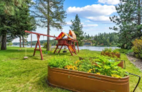 Cdas Finest Secluded Waterfront Estate 7000 Sq ft 5 Forested Acres-Close to Town