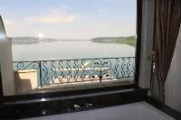 Lale Hotel - Mountain view