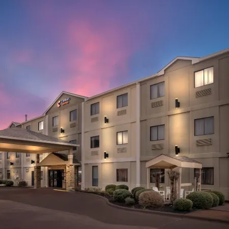 Comfort Suites