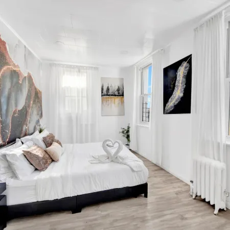 Luxury NY Home 3Br with Easy Parking