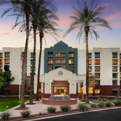 Hyatt Place Scottsdale/Old Town Отели рядом с достопримечательностью «Папаго Парк»