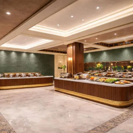 Clarion Inn Greywall by Choice Hotels Отели рядом с достопримечательностью «Колледж Хальса»