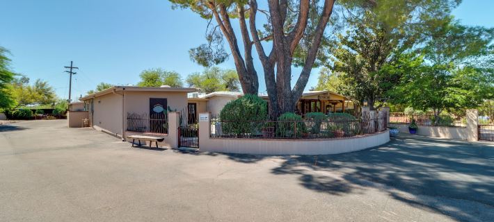 Pet-Friendly Tucson Casita: Shared Swim Spa! Hotels in Catalina Foothills