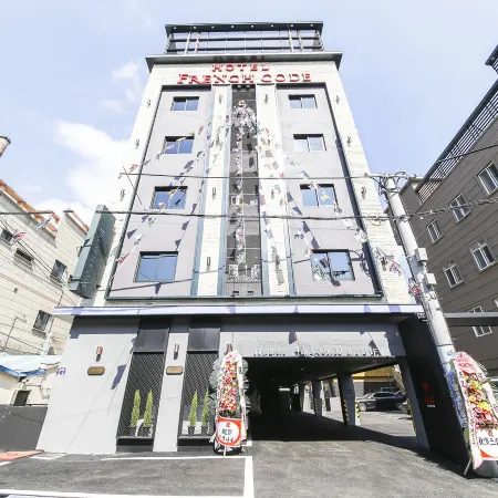 French Code Hotel
