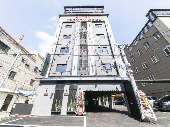 French Code Hotel