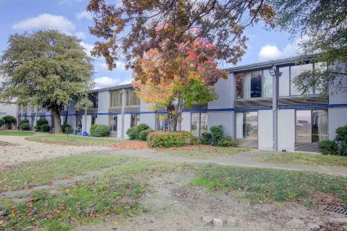 Capital O Duncanville Tx - pet friendly