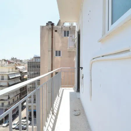 A cute & comfortable 2 bedroom apartment