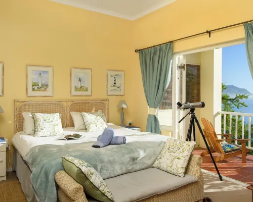 Albatross Guest House Hotels near Long Beach