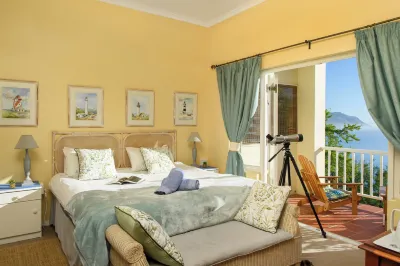 Albatross Guest House Hotel berhampiran Pantai Long Beach