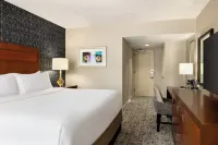 DoubleTree by Hilton Hotel Pittsburgh - Green Tree Hotel di 