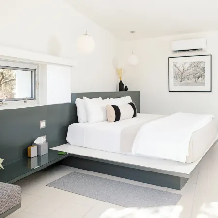 Frame Hotel - Treehouse (Formerly Kimber Modern)