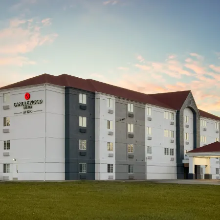Candlewood Suites TOPEKA WEST by IHG
