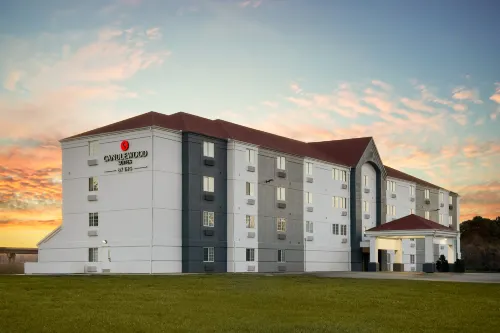 Candlewood Suites TOPEKA WEST by IHG