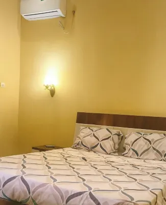 Affordable Spacious Apartment in Kinshas Hotel di 