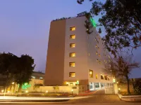 Lemon Tree Hotel Chandigarh Hotels near Hyatt entrance