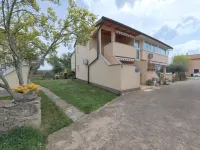 Peaceful studio in Šćavonija Hotels in Murine